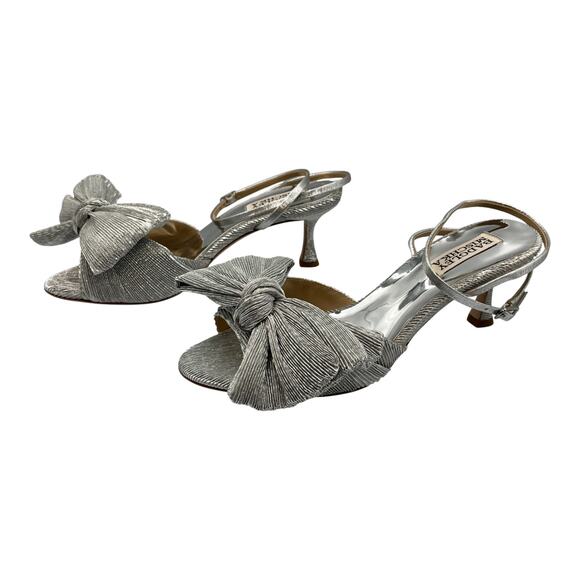 Badgley Mischka Metallic Pleated Bow Kitten Heel Sandals Silver Size 6 - Picture 3 of 8